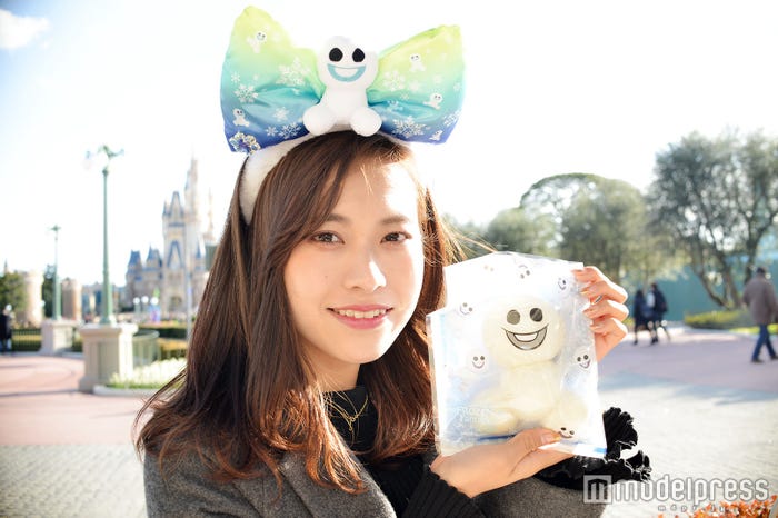 4色スノーギースまん1個 ¥500/モデル:山本沙樹(C)モデルプレス