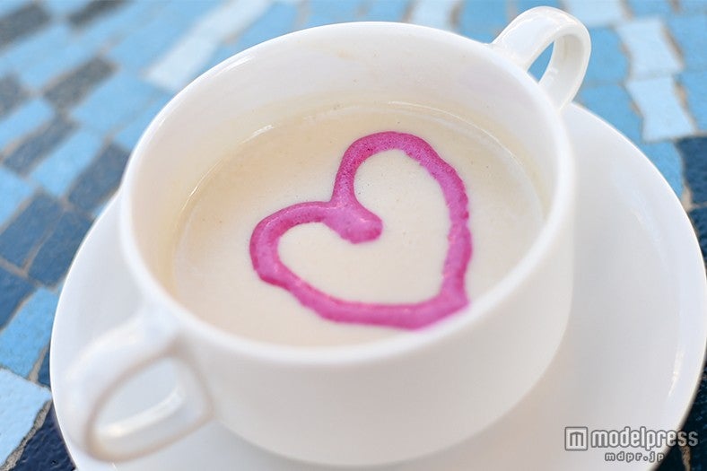 白インゲン豆のクリームスープ／「プラザパビリオン・レストラン」スペシャルセット