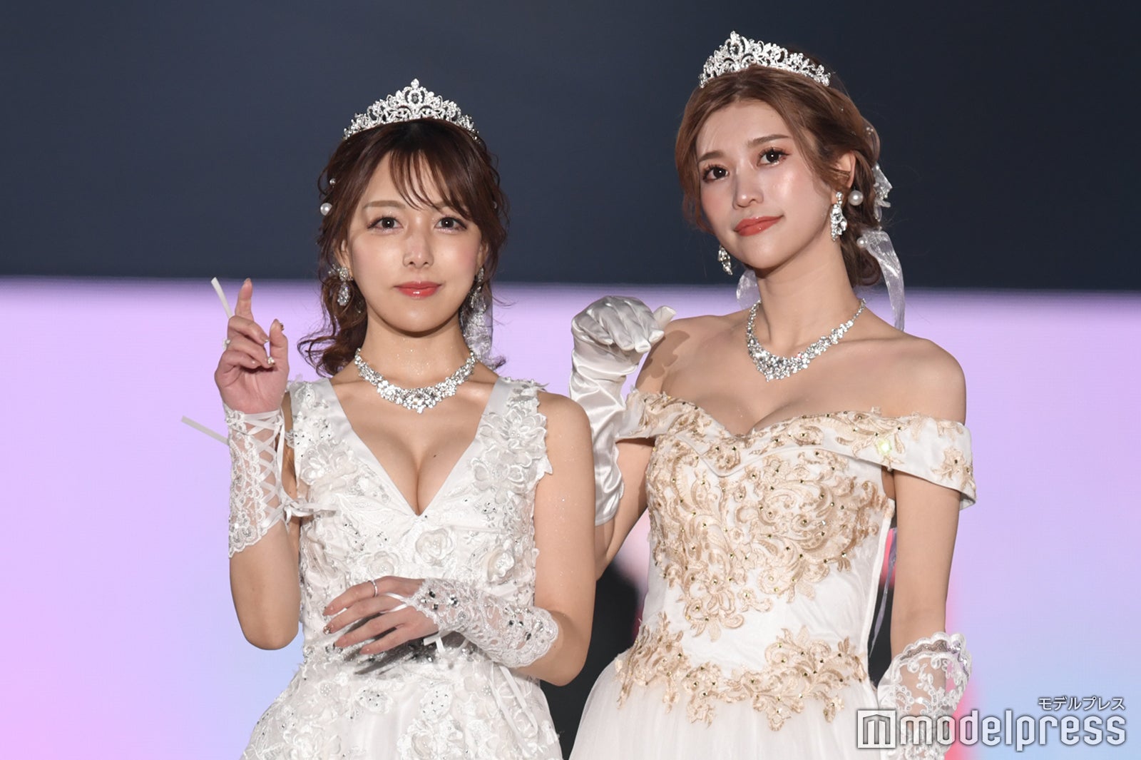 （C）モデルプレス