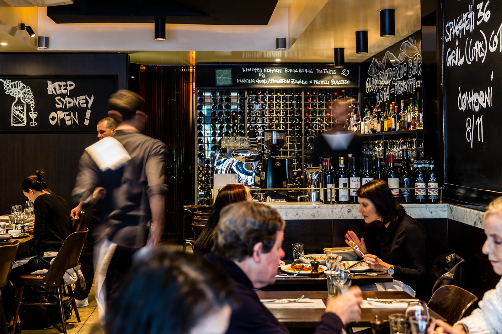 居心地がよく小洒落た店内／Photo：Nikki To