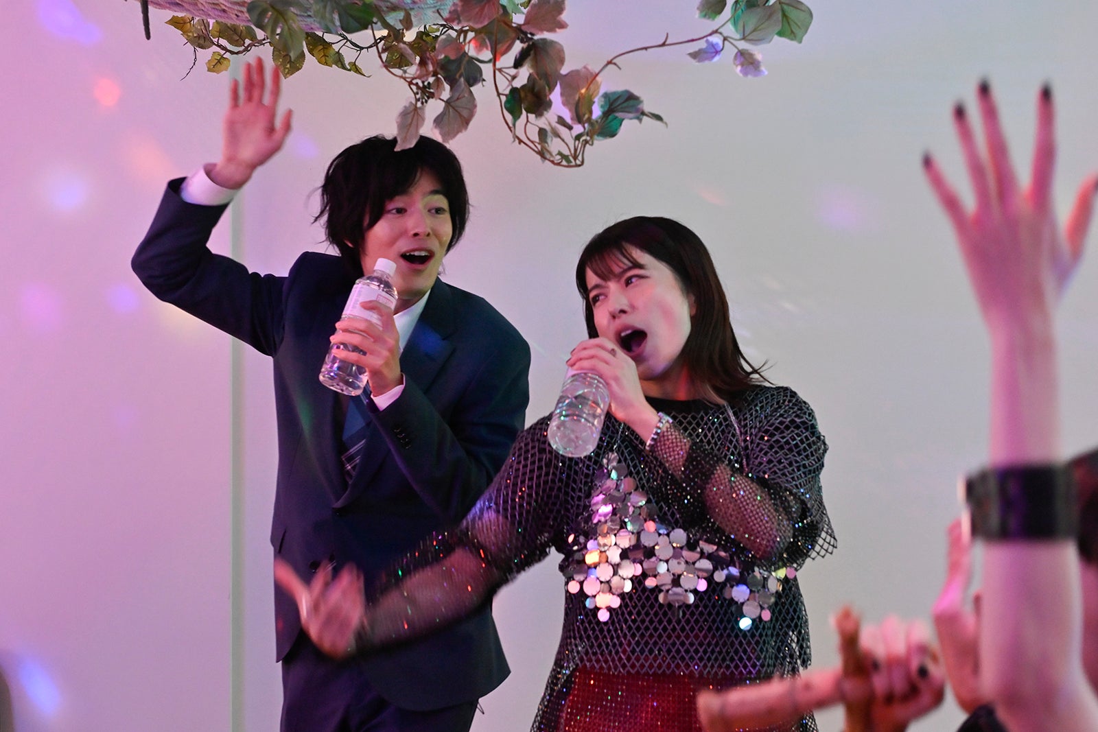 塩野瑛久、さとうほなみ「無能の鷹」第3話（C）テレビ朝日