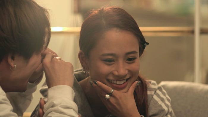 流佳、莉咲子「TERRACE HOUSE TOKYO 2019-2020」4th WEEK(C)フジテレビ/イースト・エンタテインメント