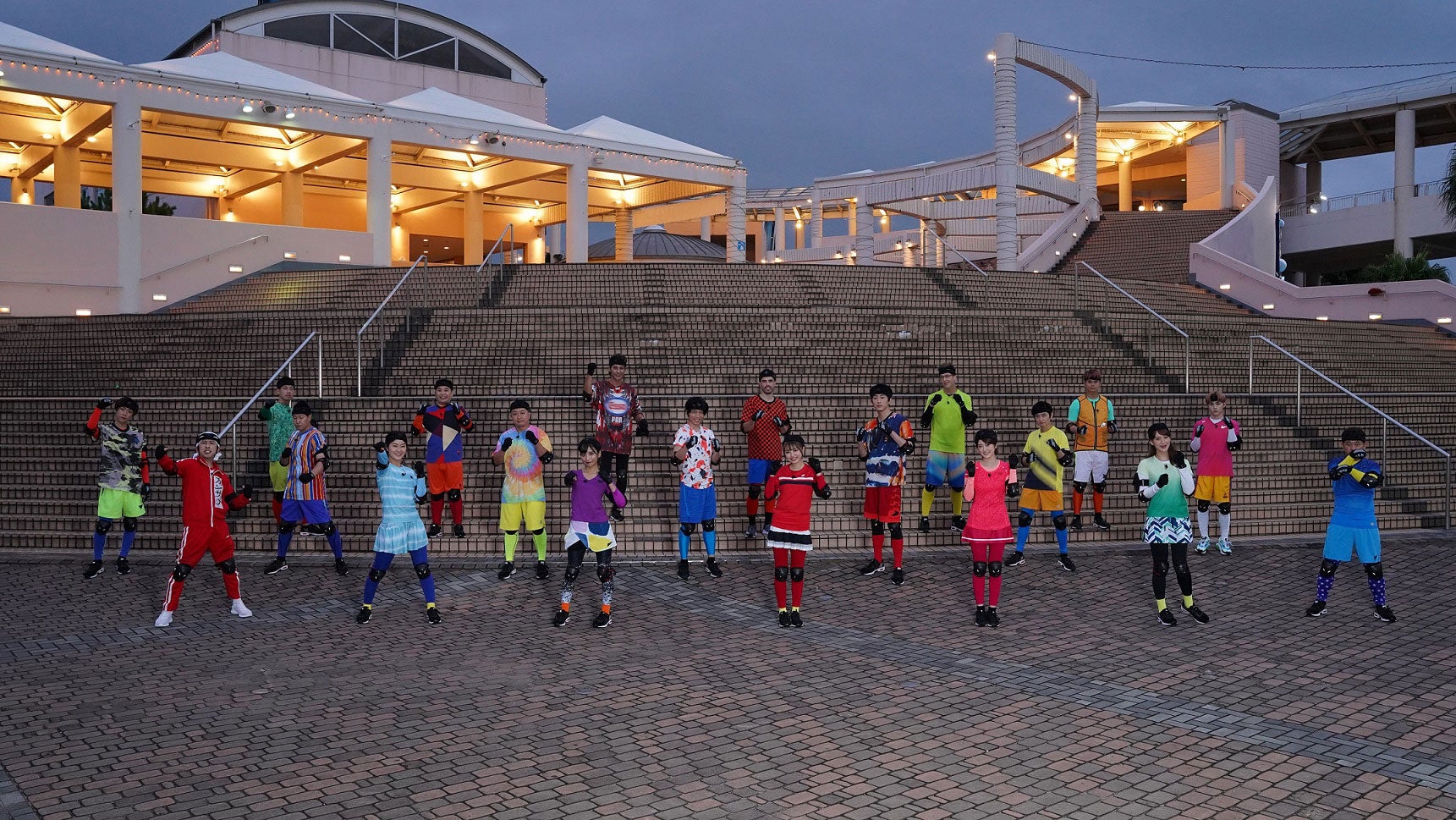 『逃走中～ハンターと鋼鉄の魔神～』出演者（C）フジテレビ