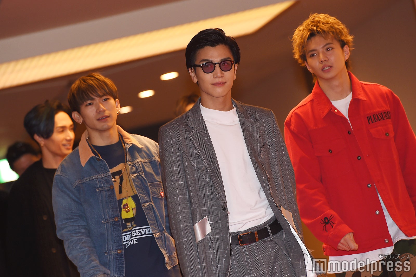 岩田剛典（手前） （C）モデルプレス