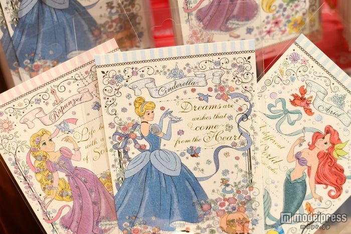 ポストカード、(左から)ラプンツェル、シンデレラ、アリエル