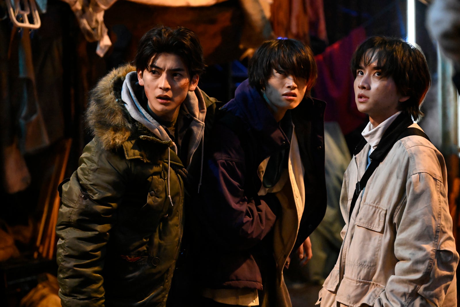 高橋文哉、窪塚愛流、板垣李光人（C）2024 「君と世界が終わる日に」製作委員会