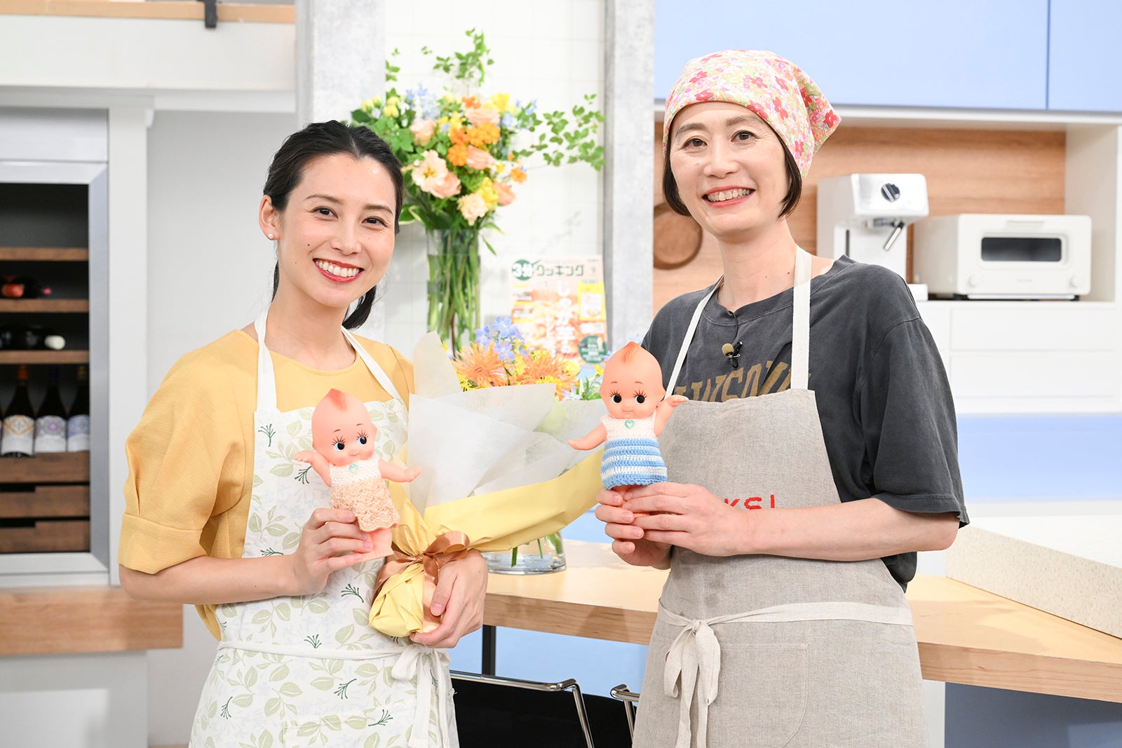 杉野真実アナ、小林まさみ先生（C）日本テレビ