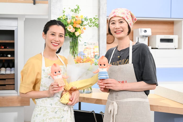 杉野真実アナ、小林まさみ先生(C)日本テレビ