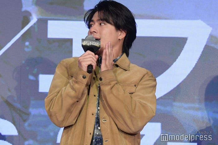 「キャー」の歓声を再現する森本慎太郎(C)モデルプレス