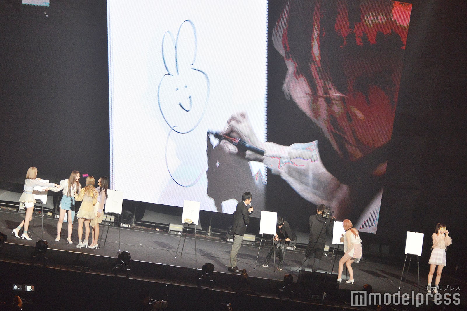 IZ*ONE （C）モデルプレス