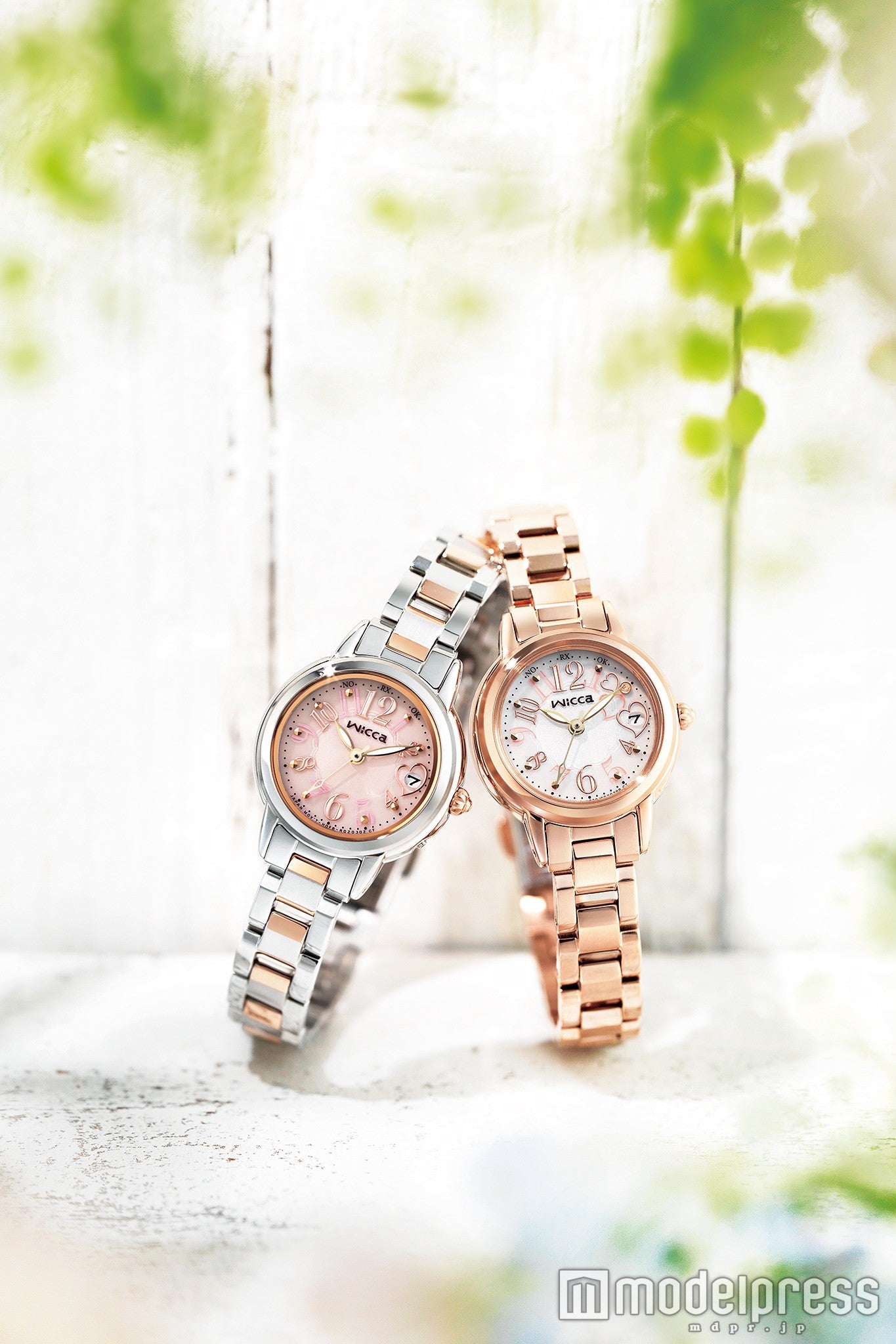 ソーラーテック電波時計（左から）「KL0-430-91」36,000円（税抜）、「KL0-464-11」39,000円（税抜）