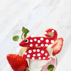 じぶんだけのいろのパフェソーダ¥1,200(C)2019 by Blueandyellow,LLC Licensed by Cosmo Merchandising