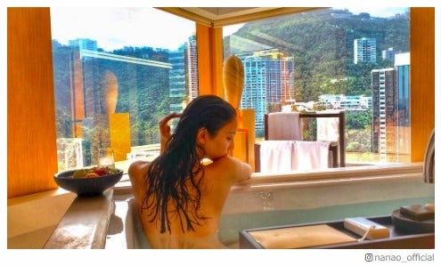 菜々緒、入浴中の大胆“美背中ヌード”公開「かっこいい」「言葉を失う美しさ」と絶賛の声