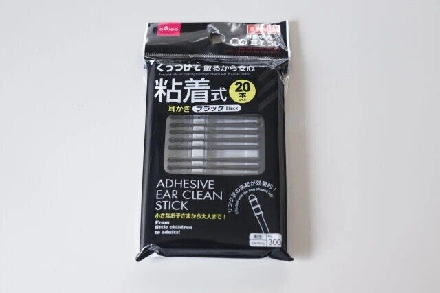 ダイソーの粘着式耳かきブラックのパッケージ