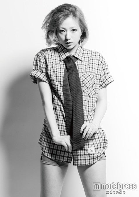 画像2/3) AAA伊藤千晃、パンツ一枚でSEXYを体現 - モデルプレス