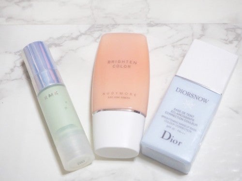 下地はブルーやパープルをチョイス!