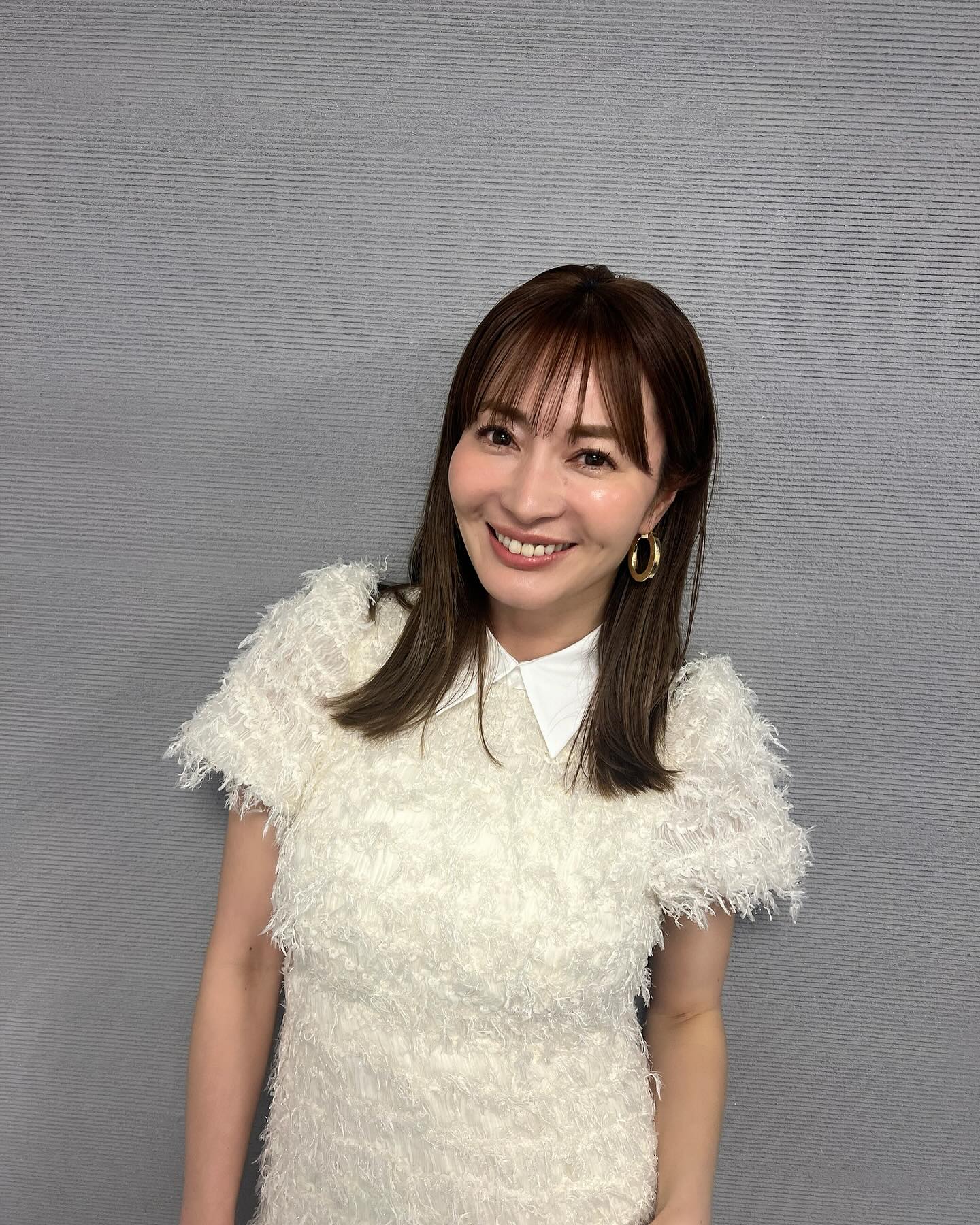 新山千春、娘との2ショットに反響「美人親子」「笑顔そっくり」