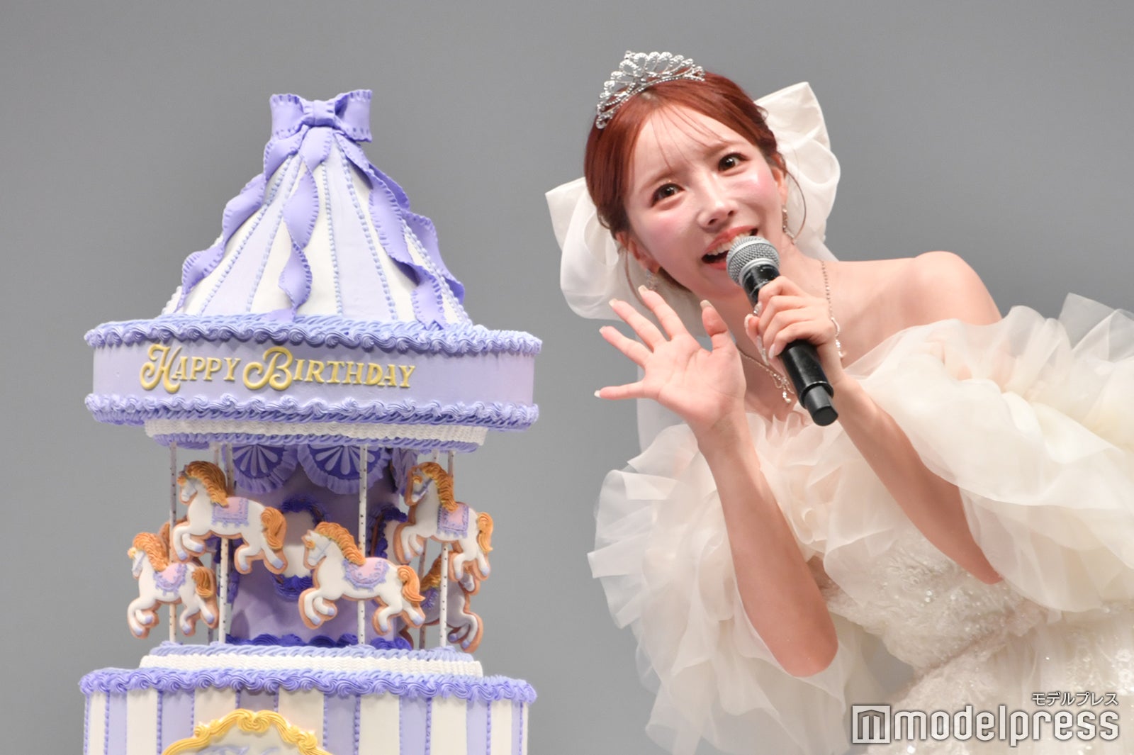 三上悠亜（C）モデルプレス