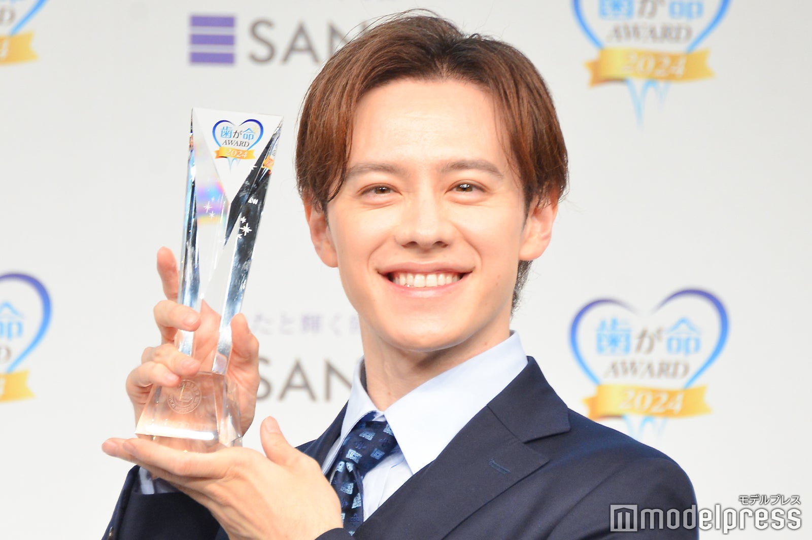 ウエンツ瑛士、留学中に「巨大なドリルを出されて...」 イギリスの歯医者でビックリ体験