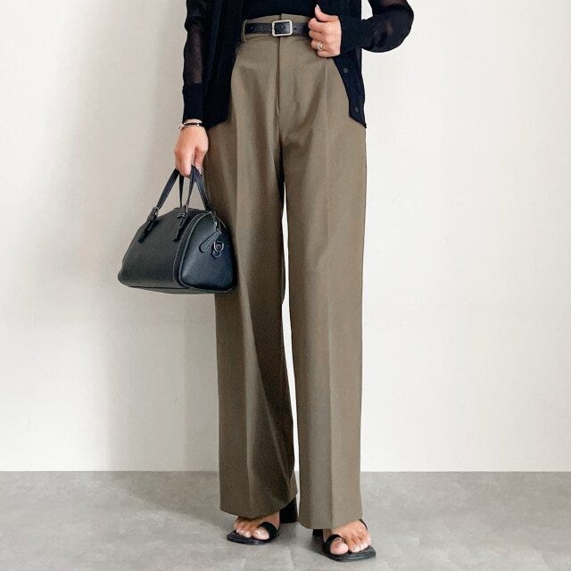 ユニクロ　タックワイドパンツ　OLIVE