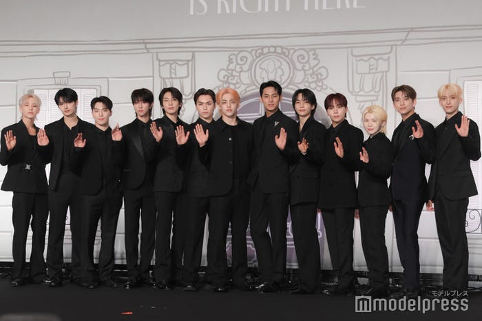 SEVENTEEN/(左から)HOSHI(ホシ)、JUN(ジュン)、DINO(ディノ)、THE 8(ディエイト)、WONWOO(ウォヌ)、VERNON(バーノン)、S.COUPS(エスクプス)、MINGYU(ミンギュ)、JEONGHAN(ジョンハン)、SEUNGKWAN(スングァン)、WOOZI(ウジ)、JOSHUA(ジョシュア)、DK(ドギョム)(C)モデルプレス