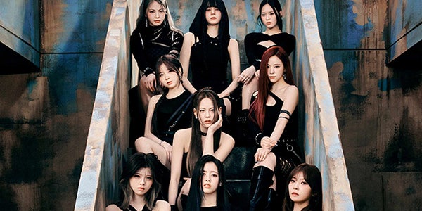 NiziU、7月に1st EP「RISE UP」決定 クールビジュアルで印象