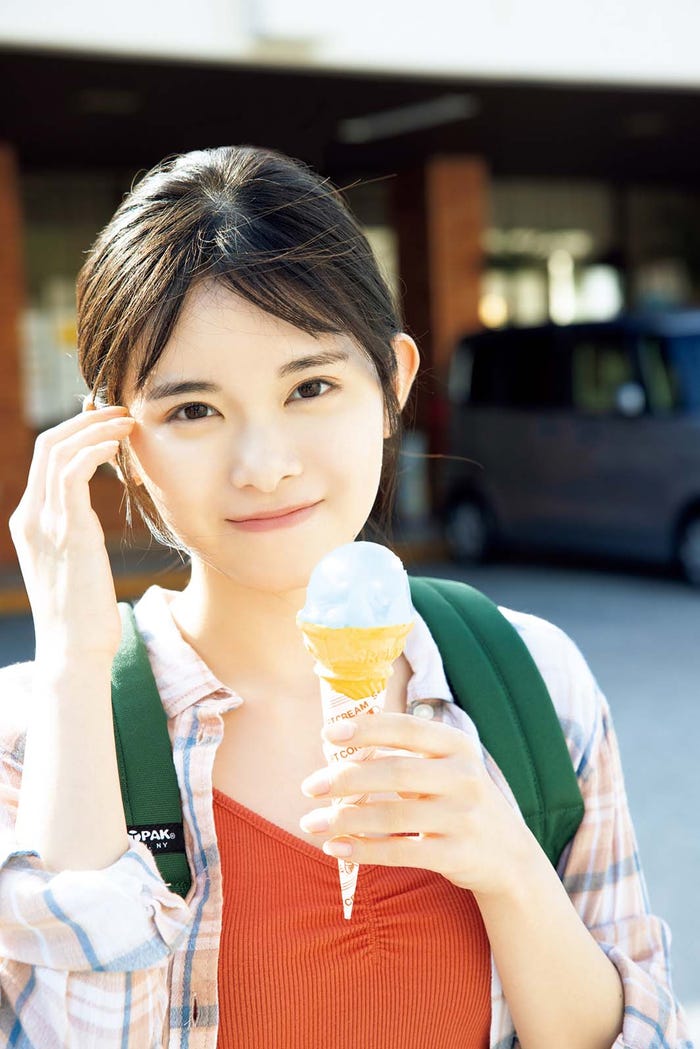 山崎夢羽「羽化 growing wings」(提供写真)