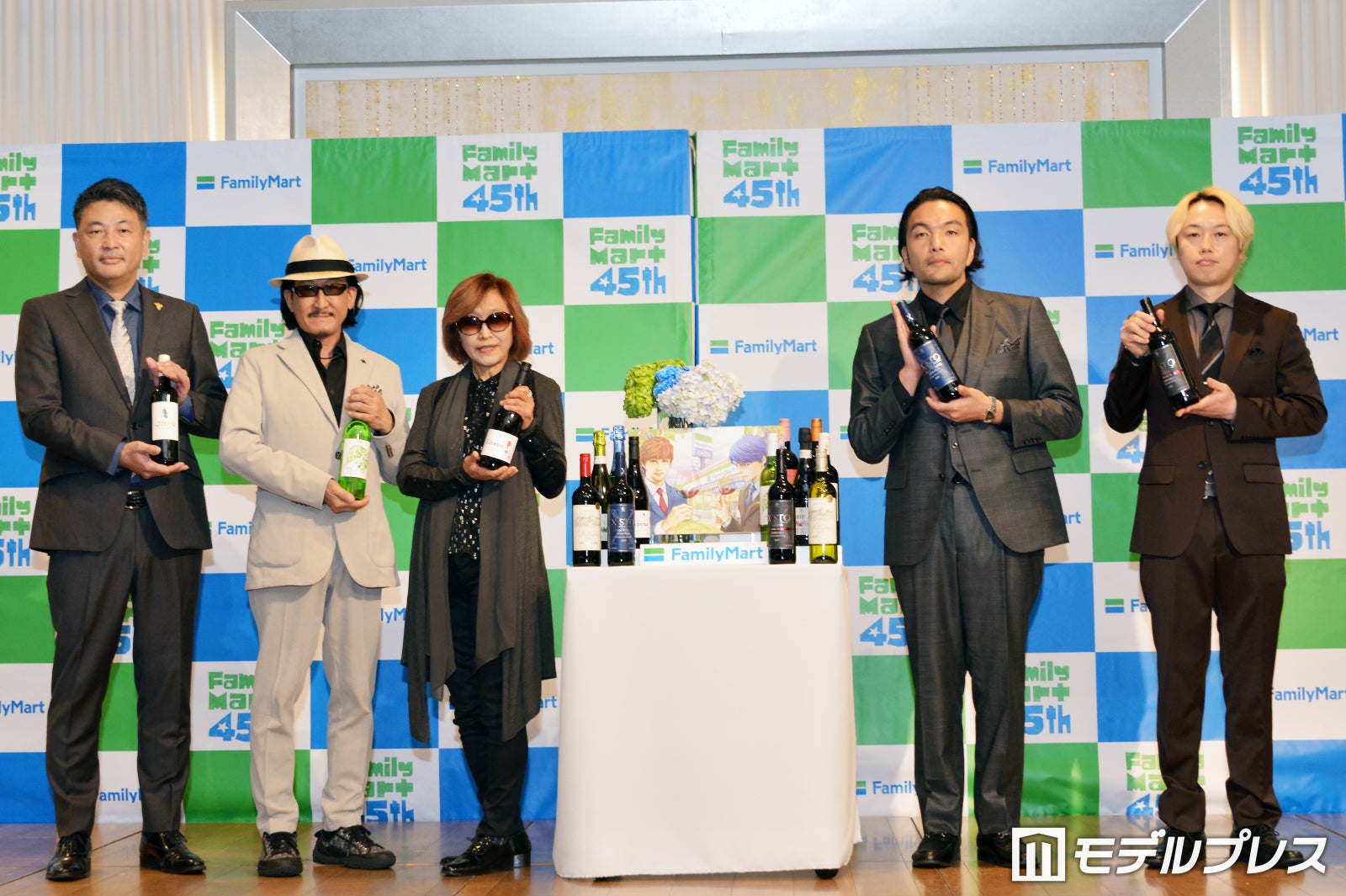 齋藤拓也氏、亜樹直氏（樹林ゆう子氏、樹林伸氏）、盛山晋太郎、リリー（C）モデルプレス