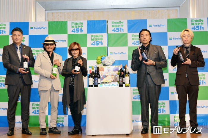 齋藤拓也氏、亜樹直氏(樹林ゆう子氏、樹林伸氏)、盛山晋太郎、リリー(C)モデルプレス