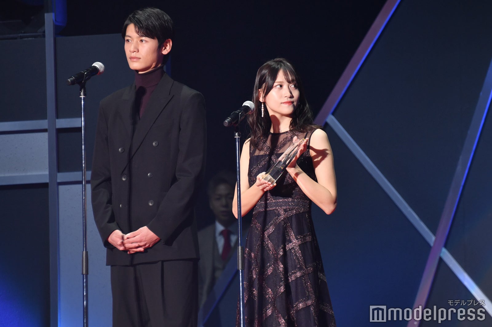 高尾昇吾＆石川莉々花（C）モデルプレス