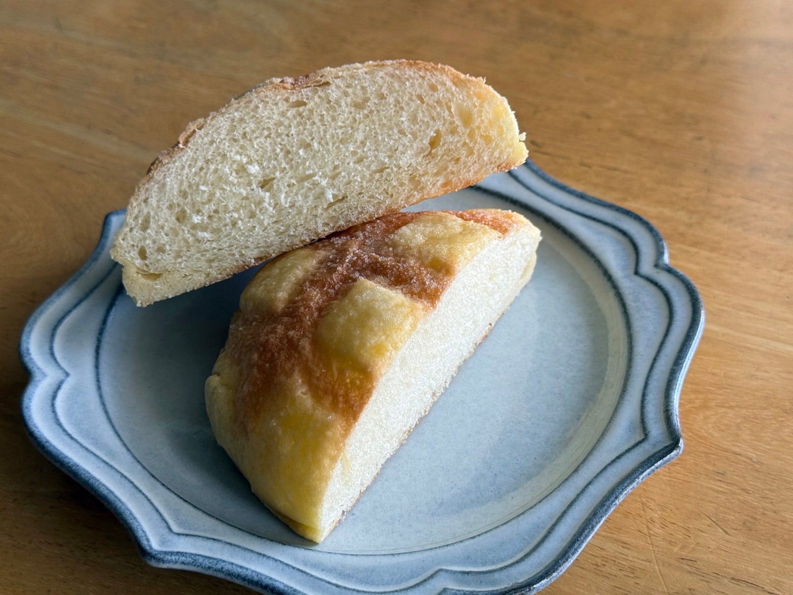 焼きたての香りが楽しめるメロンパン。甘過ぎないのもよかったです