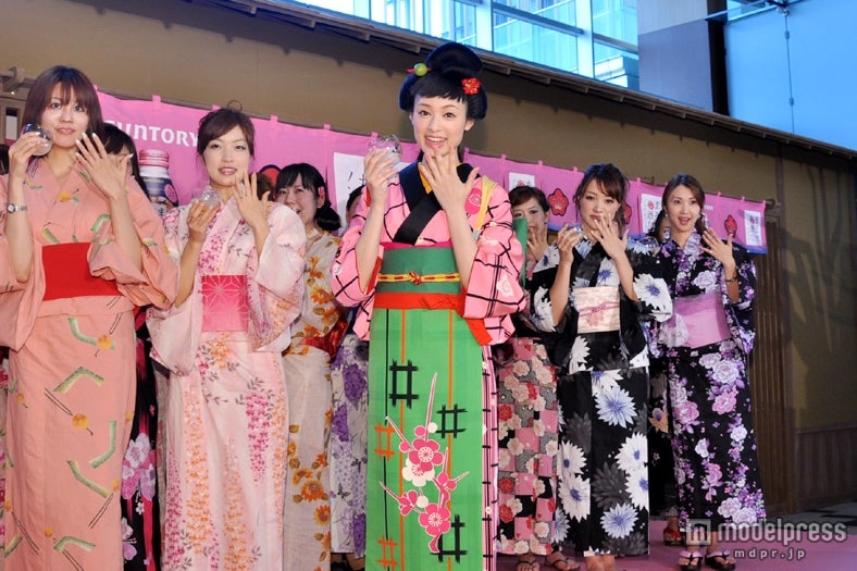 浴衣美女20名と乾杯