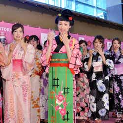 浴衣美女20名と乾杯