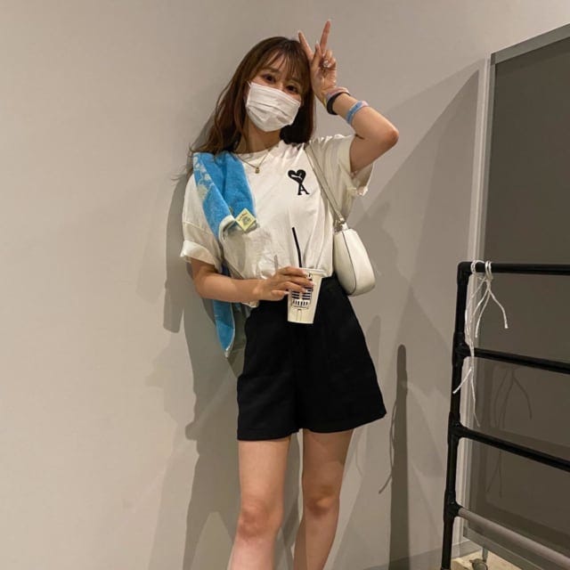 プーマのロゴTシャツ