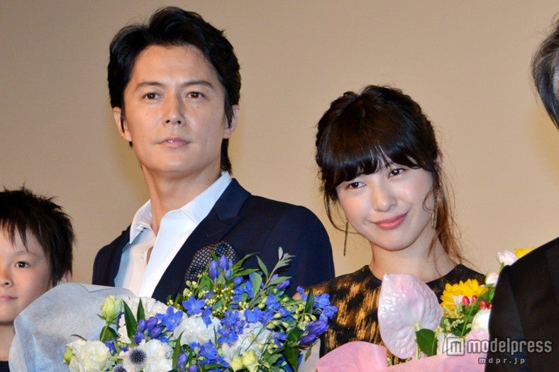 映画「真夏の方程式」大ヒット舞台挨拶に出席した福山雅治（左）と吉高由里子（右）