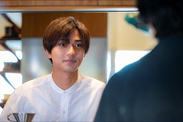 永瀬廉/「夕暮れに、手をつなぐ」第2話より(C)TBS