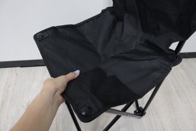 ダイソー　折りたたみアウトドアチェア（収納袋付、背もたれ付）　座面