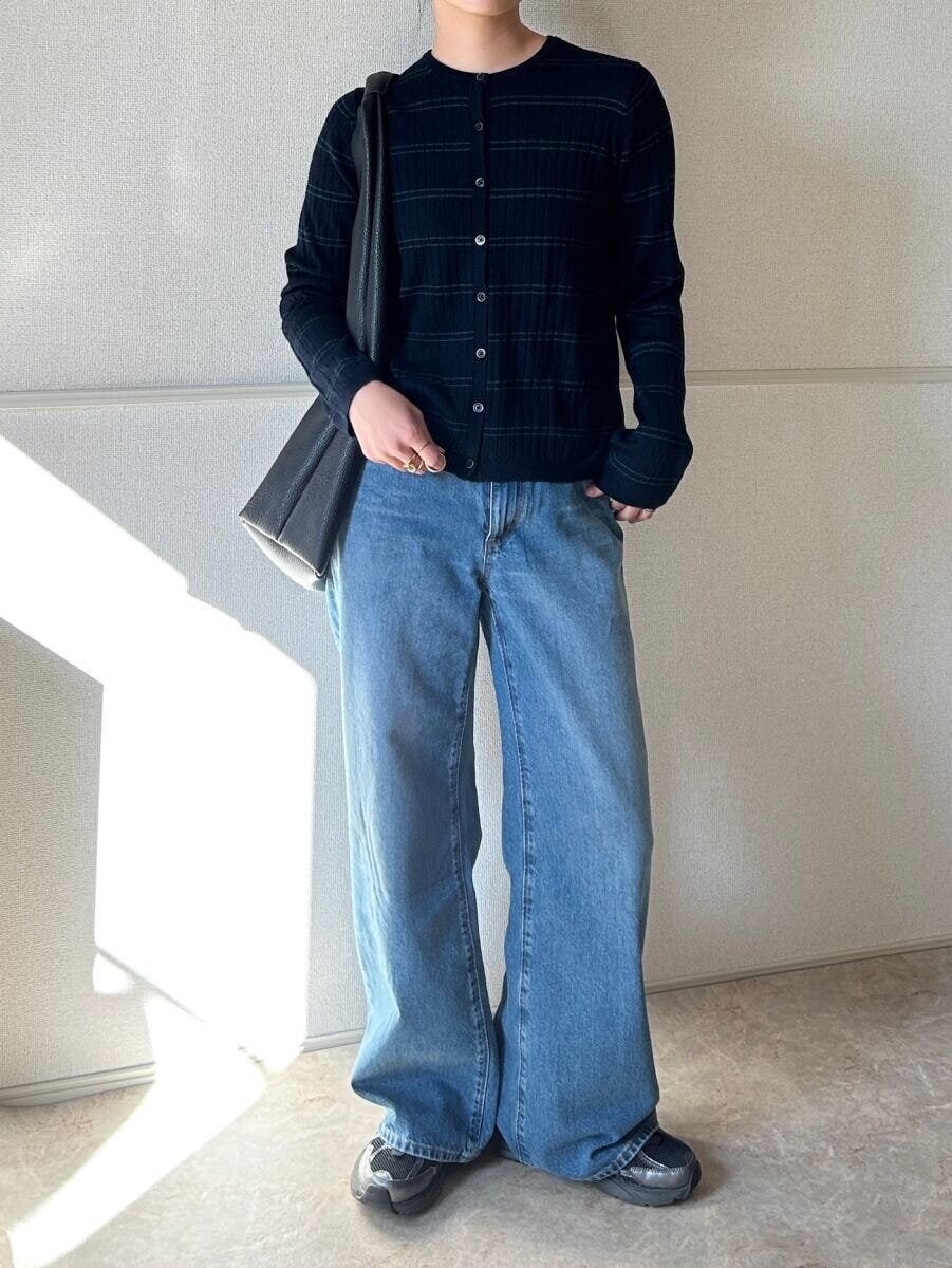 ユニクロ メリノリブクルーネックショートカーディガン ユニクロ メリノリブクルーネックショートカーディガン デニムNGコーデ