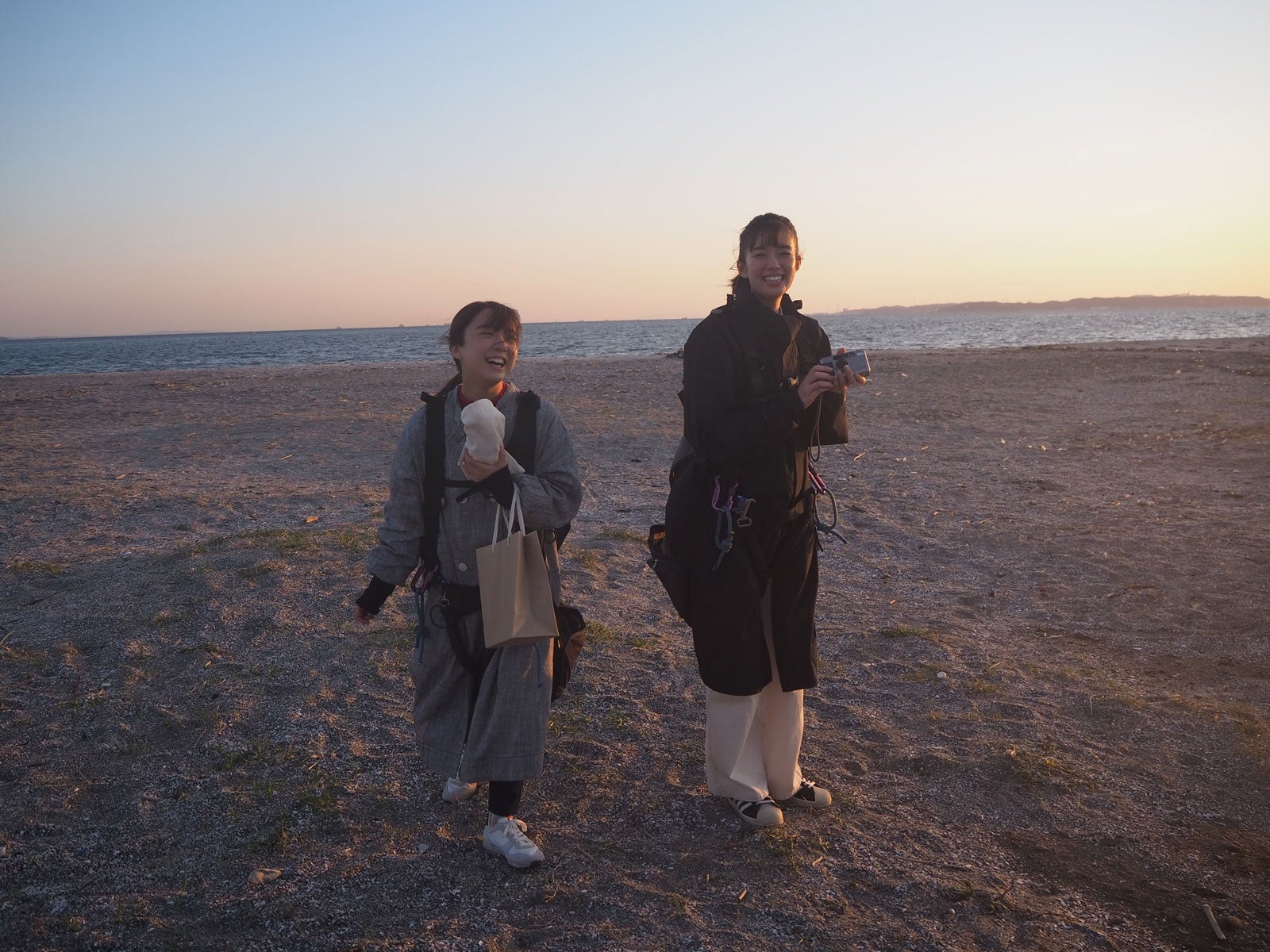 上白石萌音、佐藤栞里（C）日本テレビ