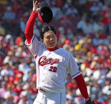 広島 栗林良吏がすごい！5回までわずか1安打7奪三振 先発転向2戦目も抜群の安定感 2週連続で高橋と投げ合い