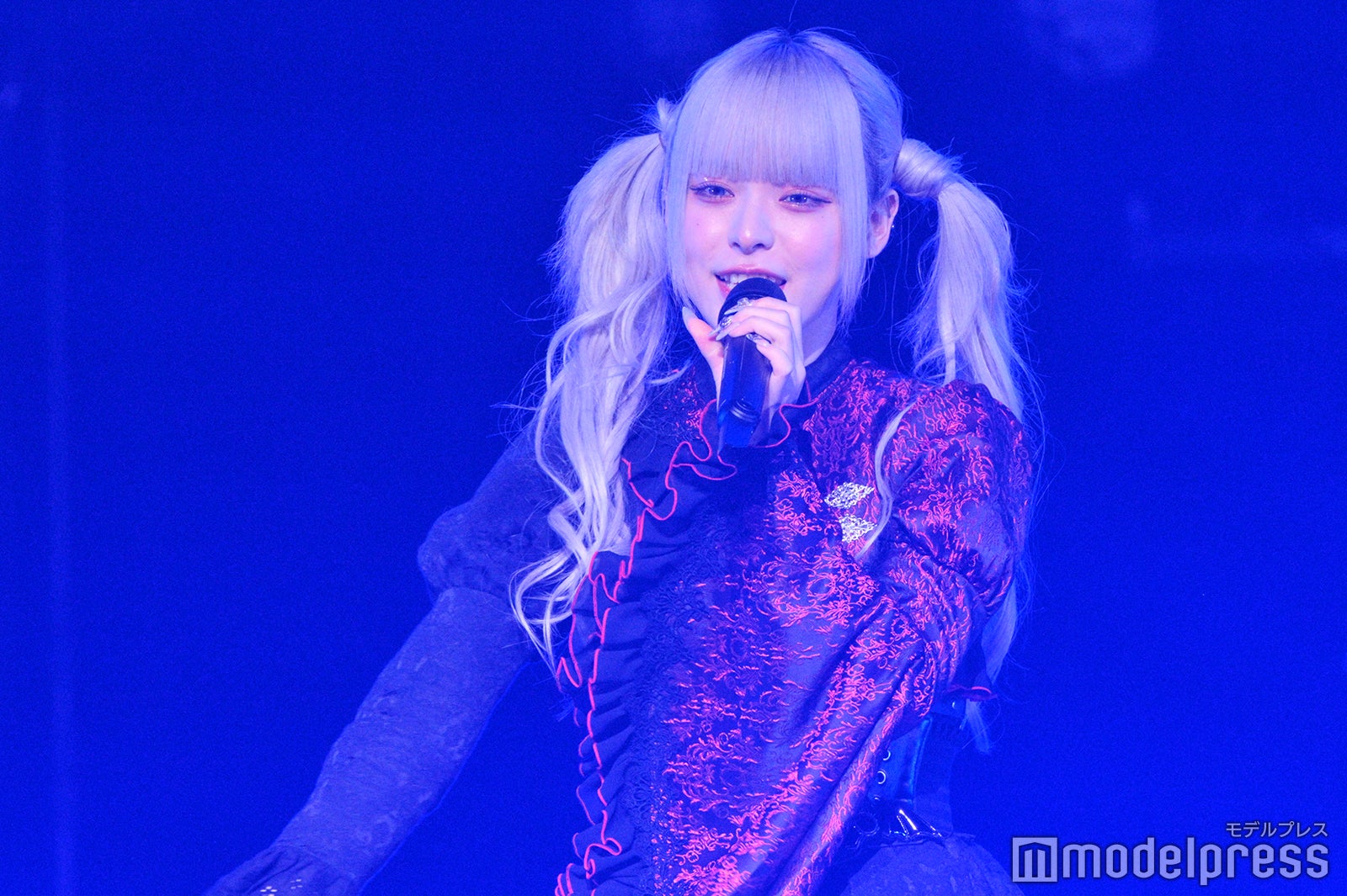 AVAM（C）モデルプレス