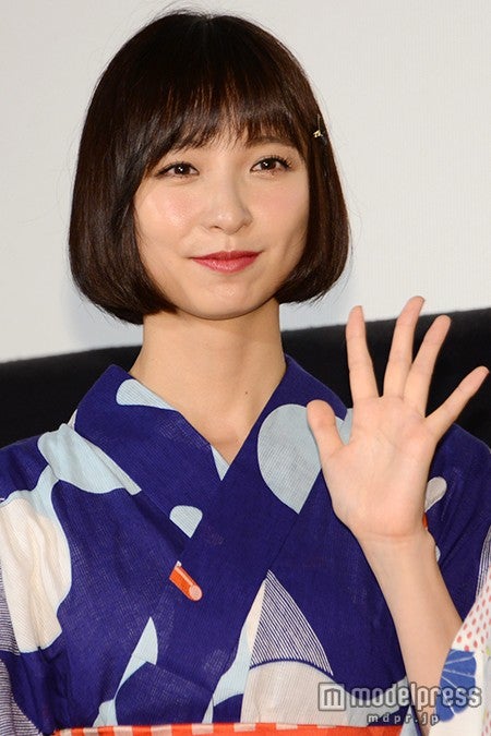 篠田麻里子