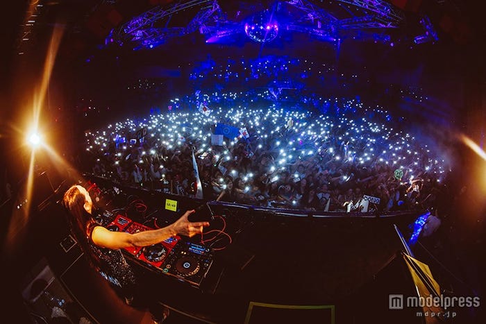 スティーヴ・アオキ(C)caesarsebastian