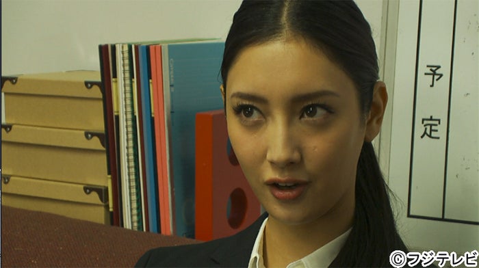 悪女 菜々緒が降臨 9頭身の魔女 にスタジオ釘付け ゾクゾクしちゃった の声も モデルプレス 悪女 菜々緒が降臨 9頭身の魔女 にスタジオ釘付け ゾクゾクしちゃった の声も モデルプレス