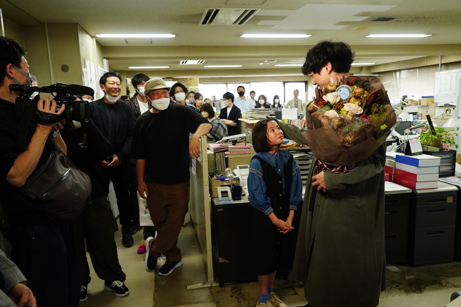 白山乃愛、坂口健太郎ら（C）日本テレビ