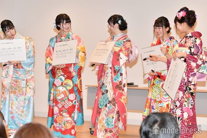 十二支の回答/(左から)蟹沢萌子、菅波美玲、谷崎早耶、佐々木舞香、大場花菜 (C)モデルプレス