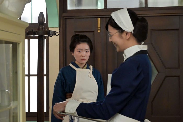 東野絢香、菊池亜希子「風、薫る」第43話(C)NHK