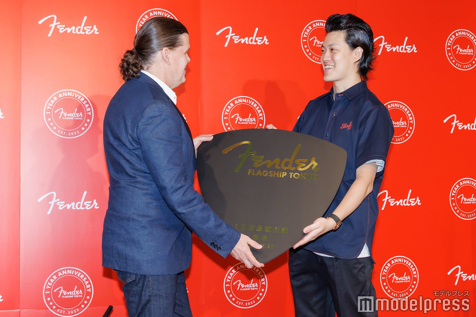 （右）粗品（C）モデルプレス