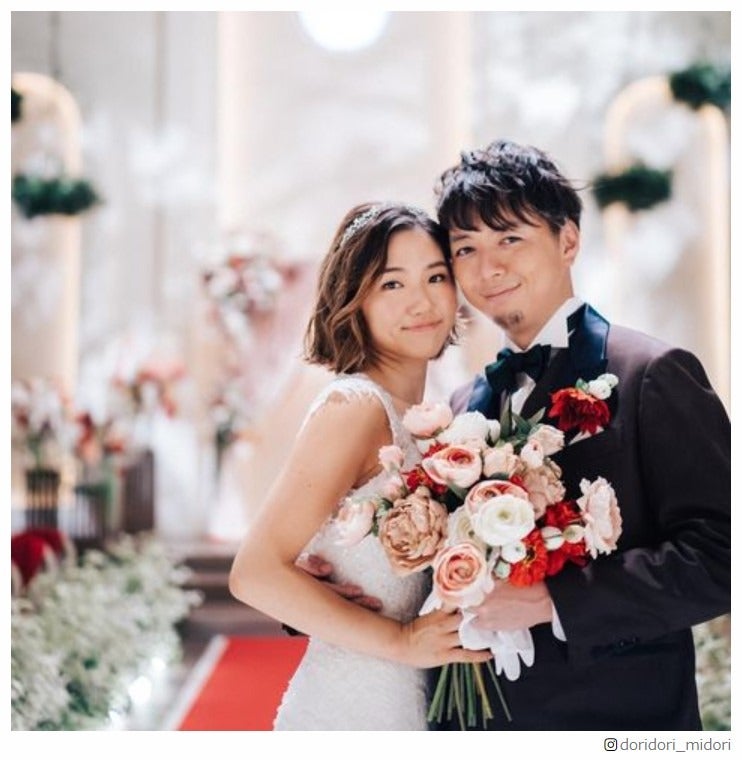 「ラブ・イズ・ブラインド JAPAN」結婚のミドリ、第1子出産を発表 夫・ワタルとの3ショットも公開