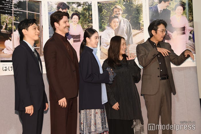 吉沢亮、トミー・バストウ、高石あかり、池脇千鶴、岡部たかし(C)モデルプレス